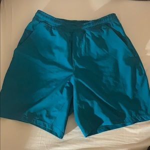 Sz small Lulu pacebreaker shorts